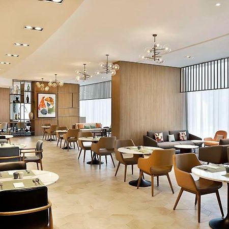 Hilton Garden Inn Dubai Business Bay Restaurant photo